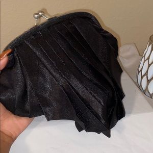 Black clutch